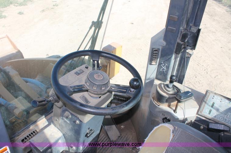 image for item C2726 1996 Case 821B articulated wheel loader