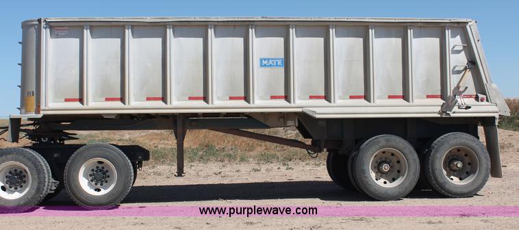 image for item C2728 1992 Mate 26' end dump trailer
