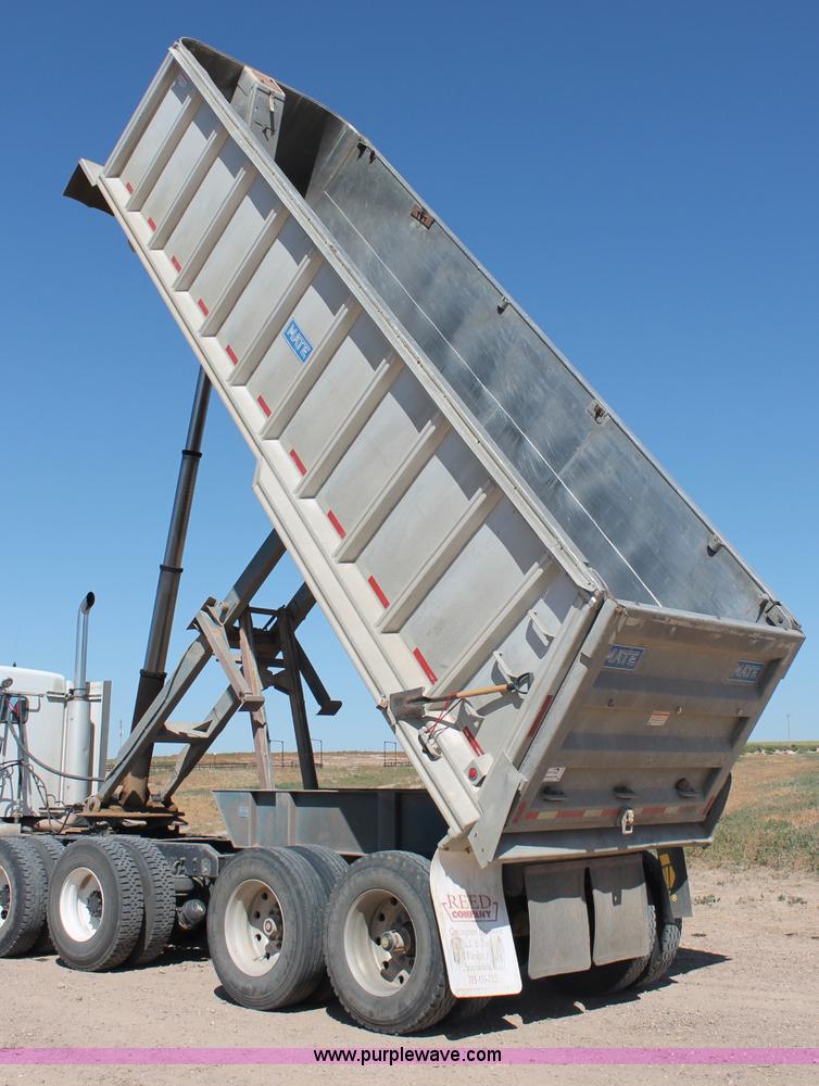 image for item C2728 1992 Mate 26' end dump trailer