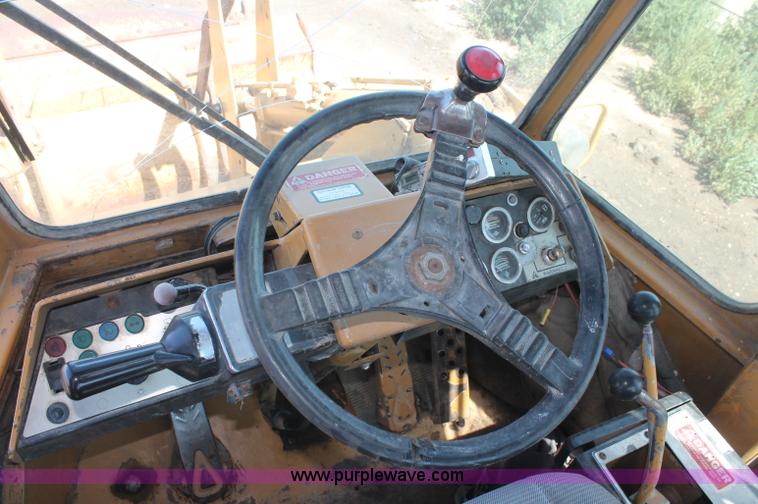 image for item C2729 Fiat-Allis 580FR articulated wheel loader