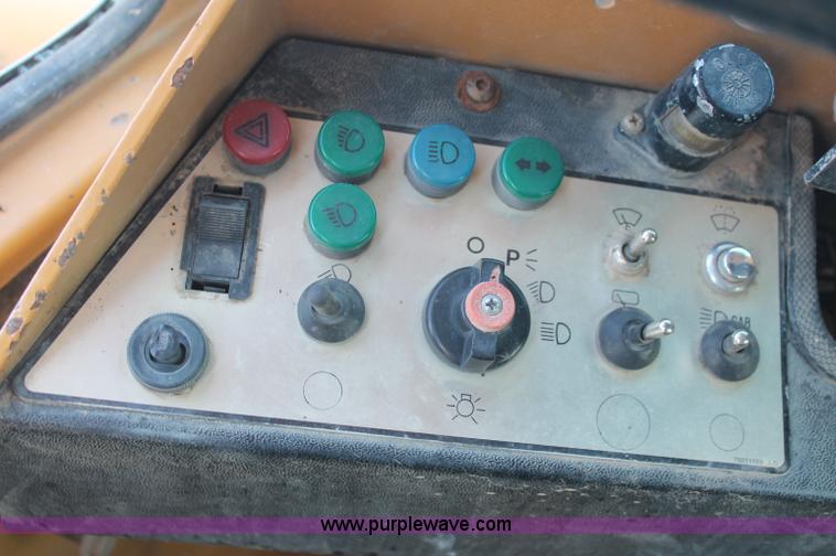 image for item C2729 Fiat-Allis 580FR articulated wheel loader