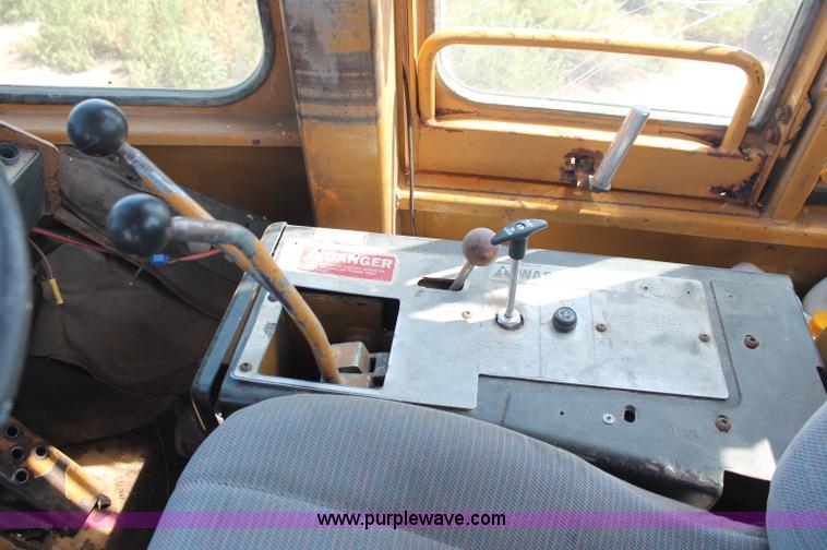 image for item C2729 Fiat-Allis 580FR articulated wheel loader