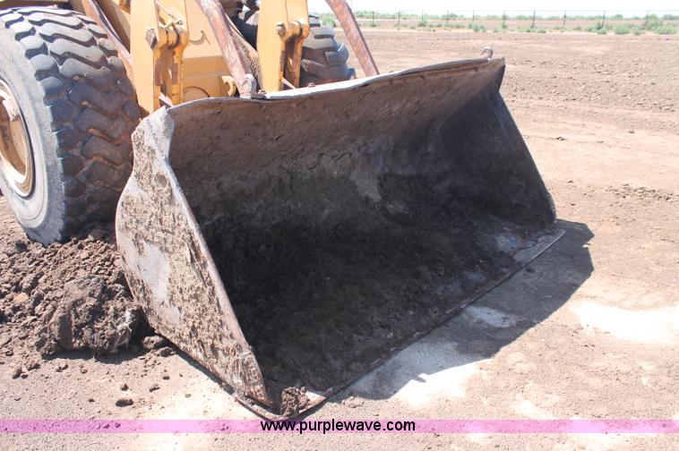 image for item C2729 Fiat-Allis 580FR articulated wheel loader