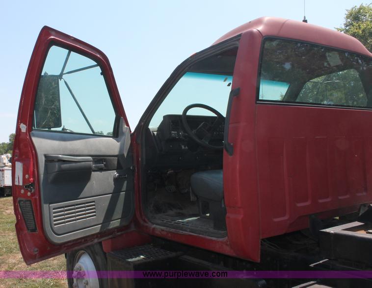 image for item C2738 1996 GMC TopKick roll off truck