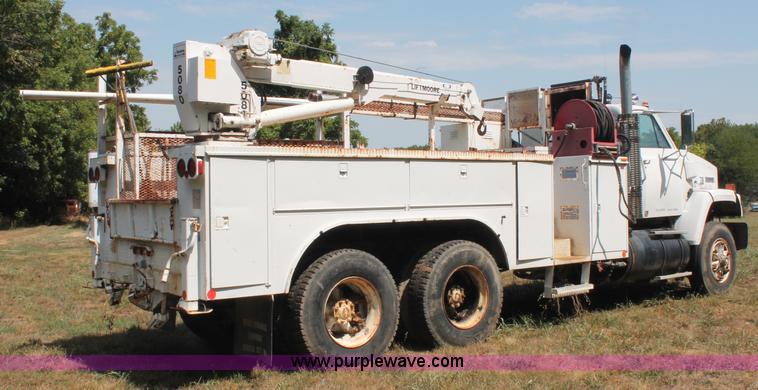 image for item C2739 1975 GMC Brigadier utility service truck