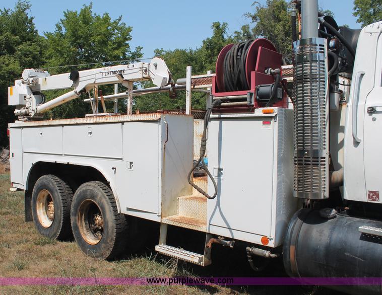 image for item C2739 1975 GMC Brigadier utility service truck