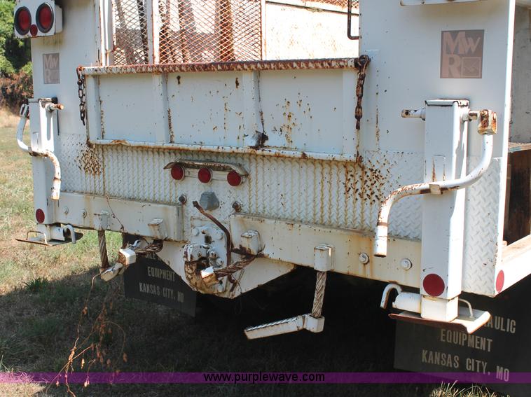 image for item C2739 1975 GMC Brigadier utility service truck