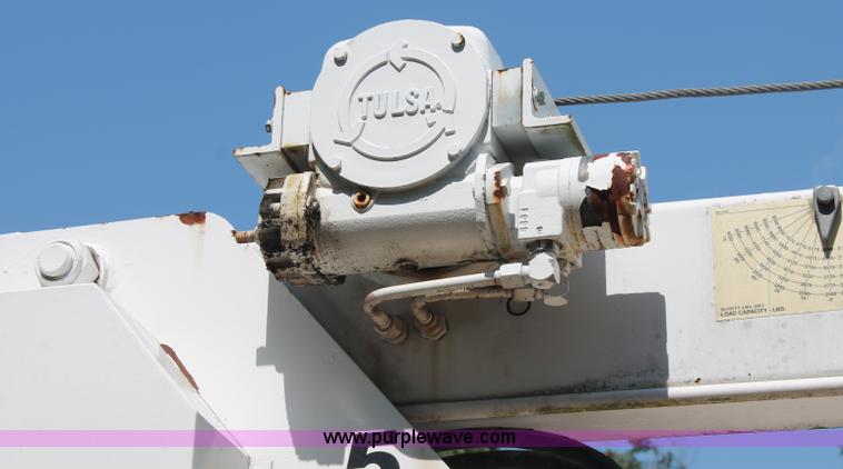 image for item C2739 1975 GMC Brigadier utility service truck