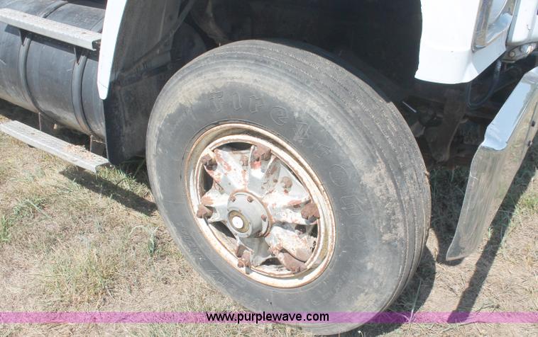 image for item C2739 1975 GMC Brigadier utility service truck