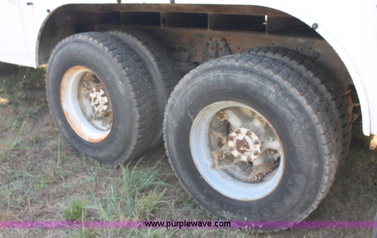 image for item C2739 1975 GMC Brigadier utility service truck