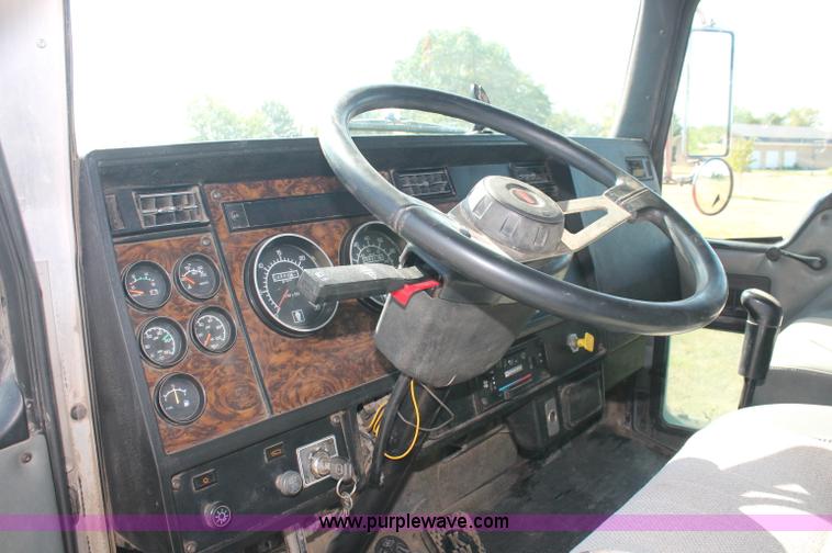 image for item C2745 1998 Kenworth T300 flatbed truck