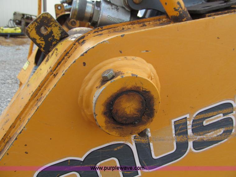 image for item C3527 2004 Mustang MTL25 high flow track skid steer