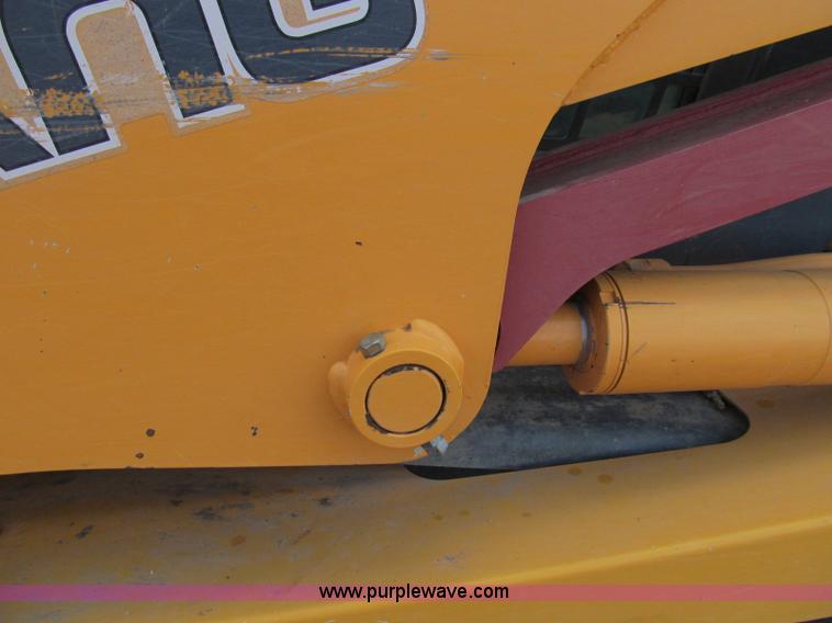 image for item C3527 2004 Mustang MTL25 high flow track skid steer