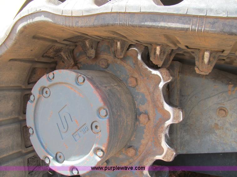 image for item C3527 2004 Mustang MTL25 high flow track skid steer