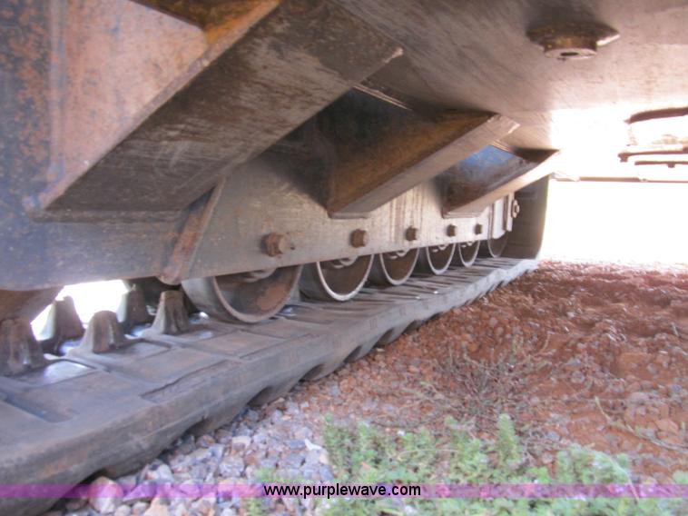 image for item C3527 2004 Mustang MTL25 high flow track skid steer