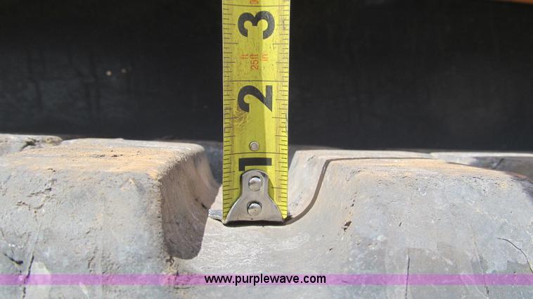 image for item C3527 2004 Mustang MTL25 high flow track skid steer