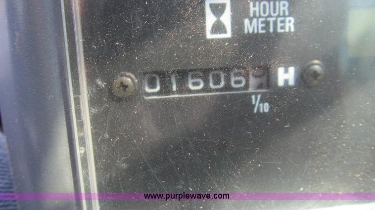 image for item C3527 2004 Mustang MTL25 high flow track skid steer