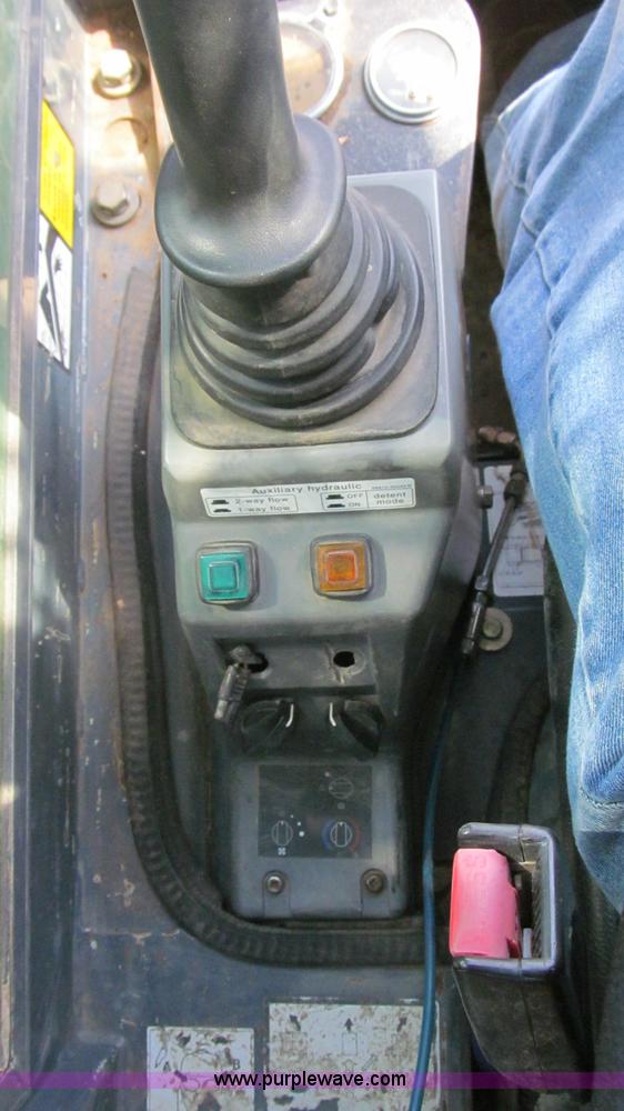 image for item C3527 2004 Mustang MTL25 high flow track skid steer