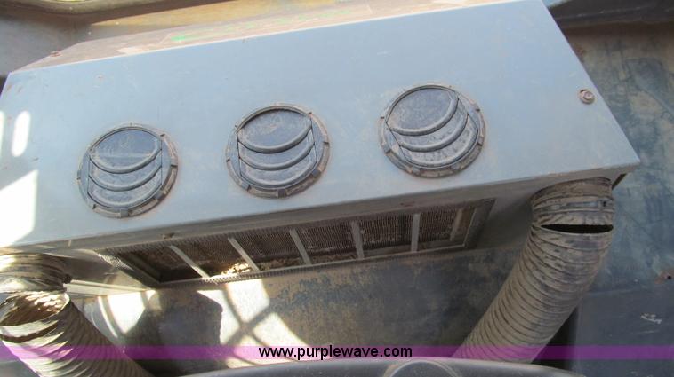 image for item C3527 2004 Mustang MTL25 high flow track skid steer