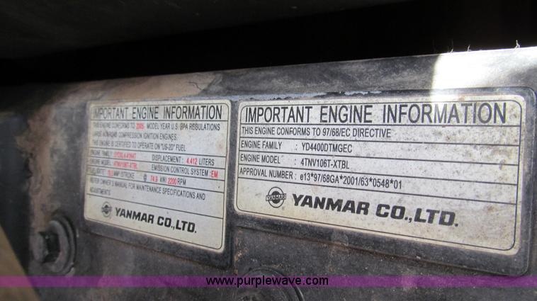 image for item C3527 2004 Mustang MTL25 high flow track skid steer