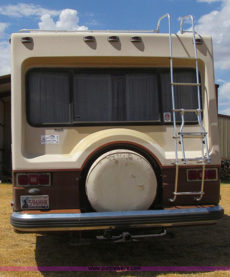 image for item C3528 1985 Chevrolet P30 Catalina Tidwell 27' RV motor coach