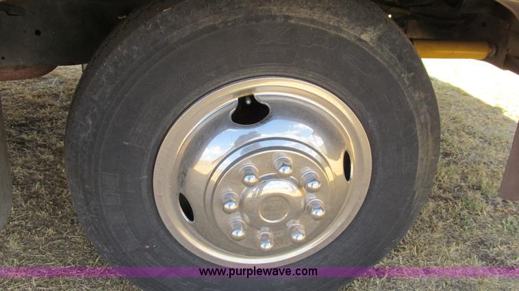 image for item C3528 1985 Chevrolet P30 Catalina Tidwell 27' RV motor coach