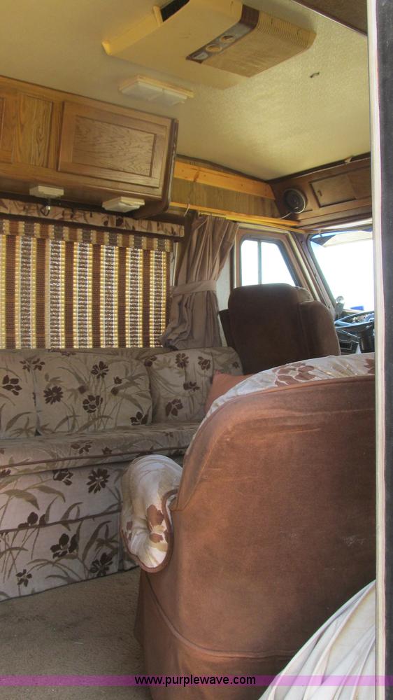 image for item C3528 1985 Chevrolet P30 Catalina Tidwell 27' RV motor coach