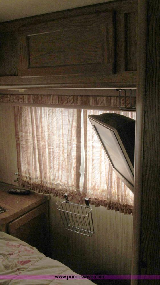 image for item C3528 1985 Chevrolet P30 Catalina Tidwell 27' RV motor coach