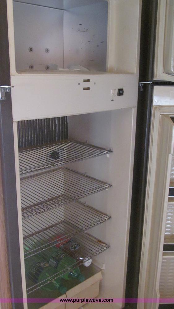 image for item C3528 1985 Chevrolet P30 Catalina Tidwell 27' RV motor coach