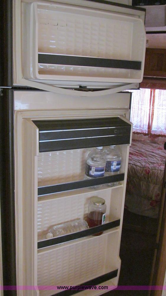 image for item C3528 1985 Chevrolet P30 Catalina Tidwell 27' RV motor coach