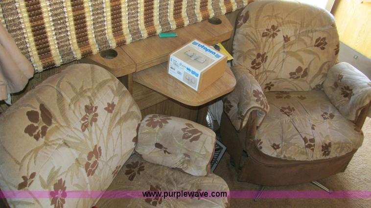 image for item C3528 1985 Chevrolet P30 Catalina Tidwell 27' RV motor coach