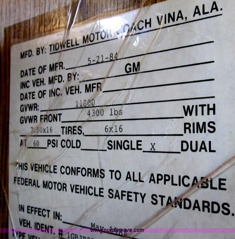 image for item C3528 1985 Chevrolet P30 Catalina Tidwell 27' RV motor coach