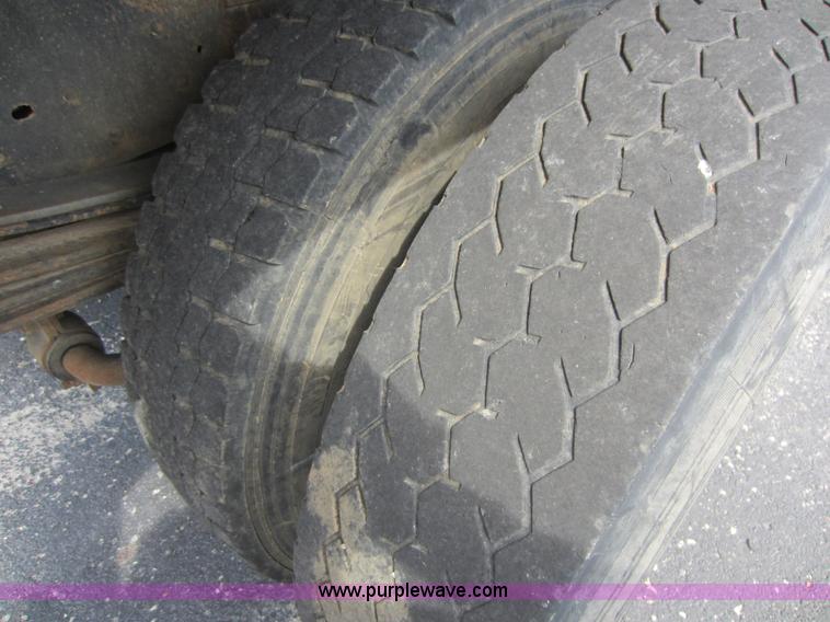 image for item D5594 1990 GMC TopKick dump truck