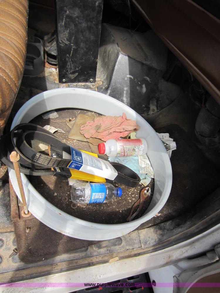 image for item D5594 1990 GMC TopKick dump truck