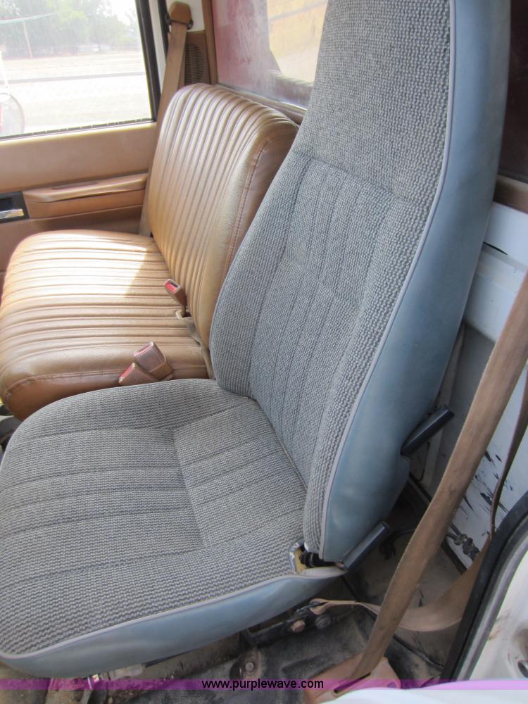 image for item D5594 1990 GMC TopKick dump truck