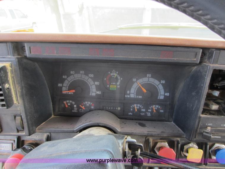 image for item D5594 1990 GMC TopKick dump truck