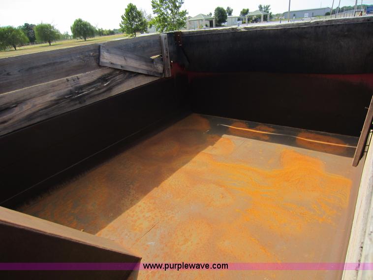 image for item D5594 1990 GMC TopKick dump truck