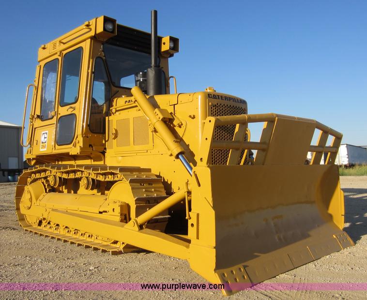 image for item D5607 1984 Caterpillar D5B dozer