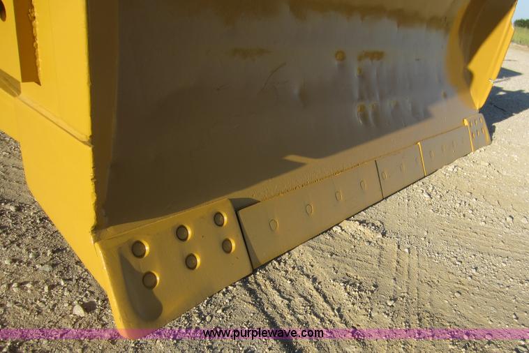 image for item D5607 1984 Caterpillar D5B dozer