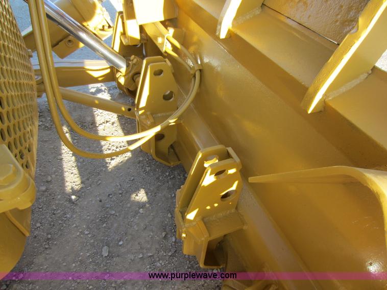 image for item D5607 1984 Caterpillar D5B dozer