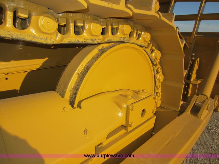 image for item D5607 1984 Caterpillar D5B dozer