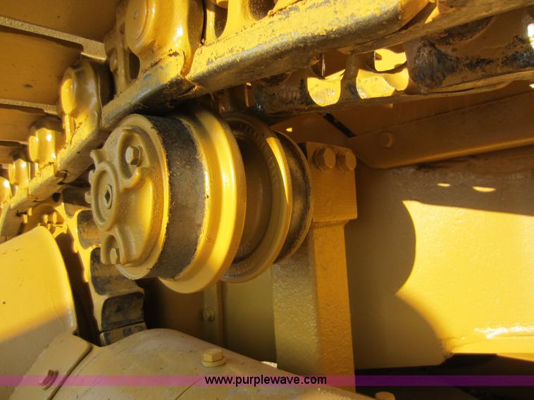 image for item D5607 1984 Caterpillar D5B dozer