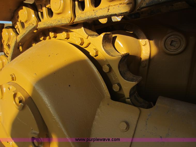 image for item D5607 1984 Caterpillar D5B dozer