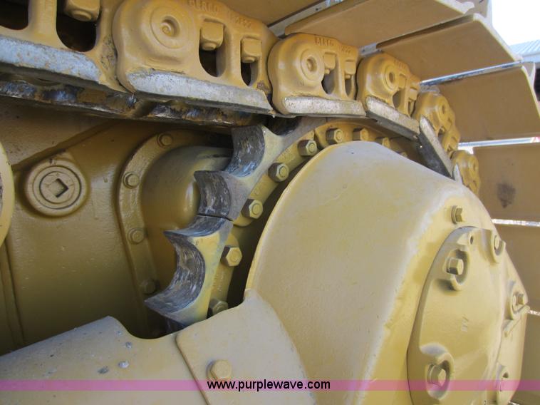 image for item D5607 1984 Caterpillar D5B dozer