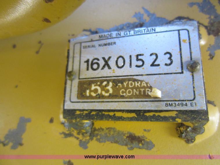 image for item D5607 1984 Caterpillar D5B dozer