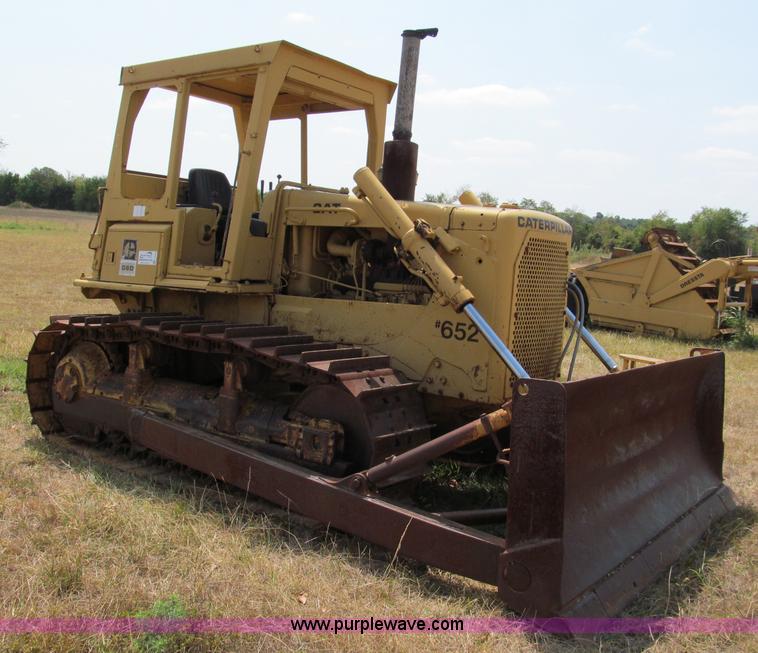 image for item E2003 1985 Caterpillar D6D dozer