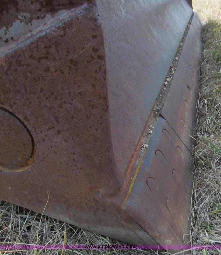 image for item E2003 1985 Caterpillar D6D dozer