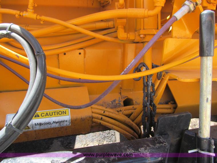 image for item F3016 2002 Mauldin 550E asphalt paver