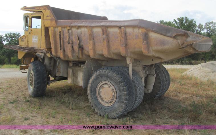 image for item F4538 Caterpillar 769 rock haul truck