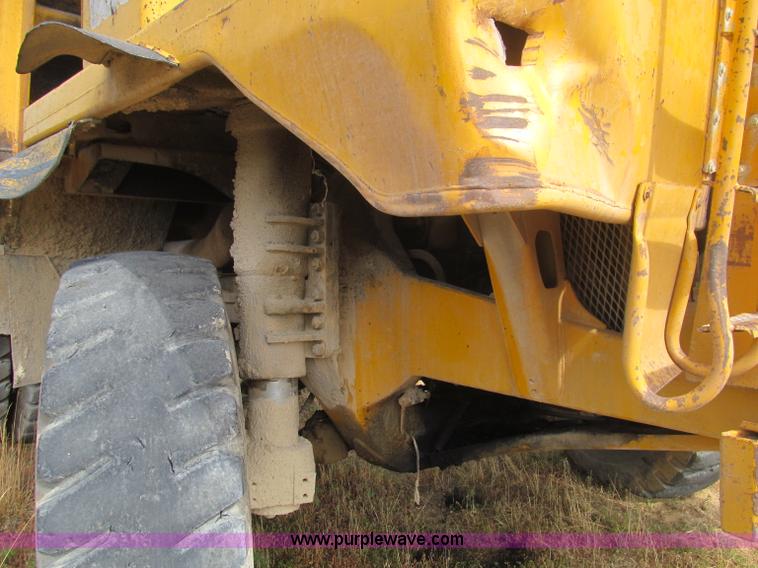 image for item F4538 Caterpillar 769 rock haul truck